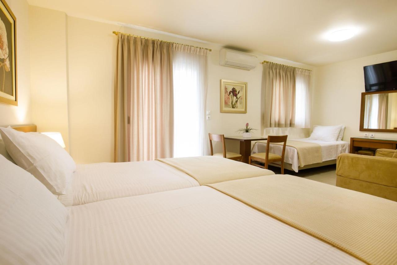 Hotel Athina Lamía Exteriör bild