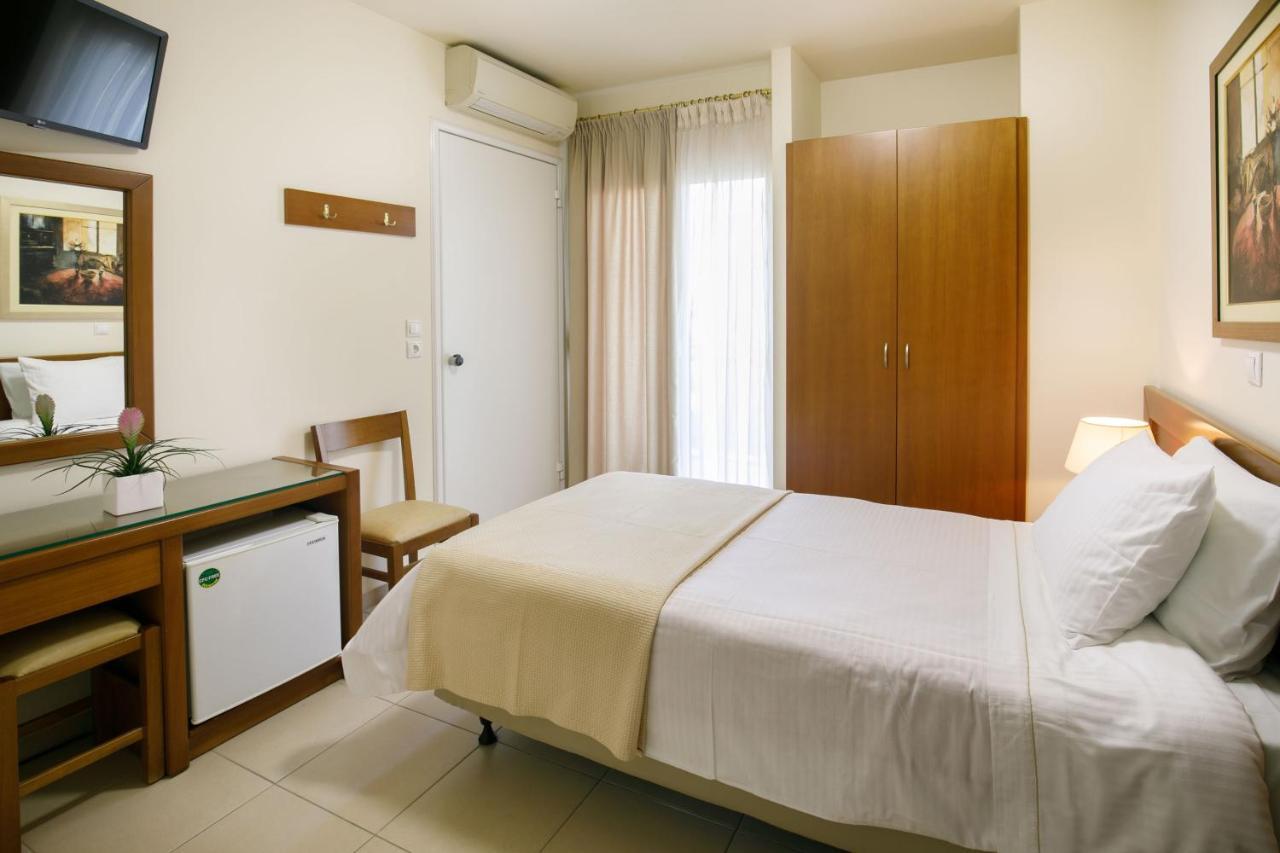 Hotel Athina Lamía Exteriör bild