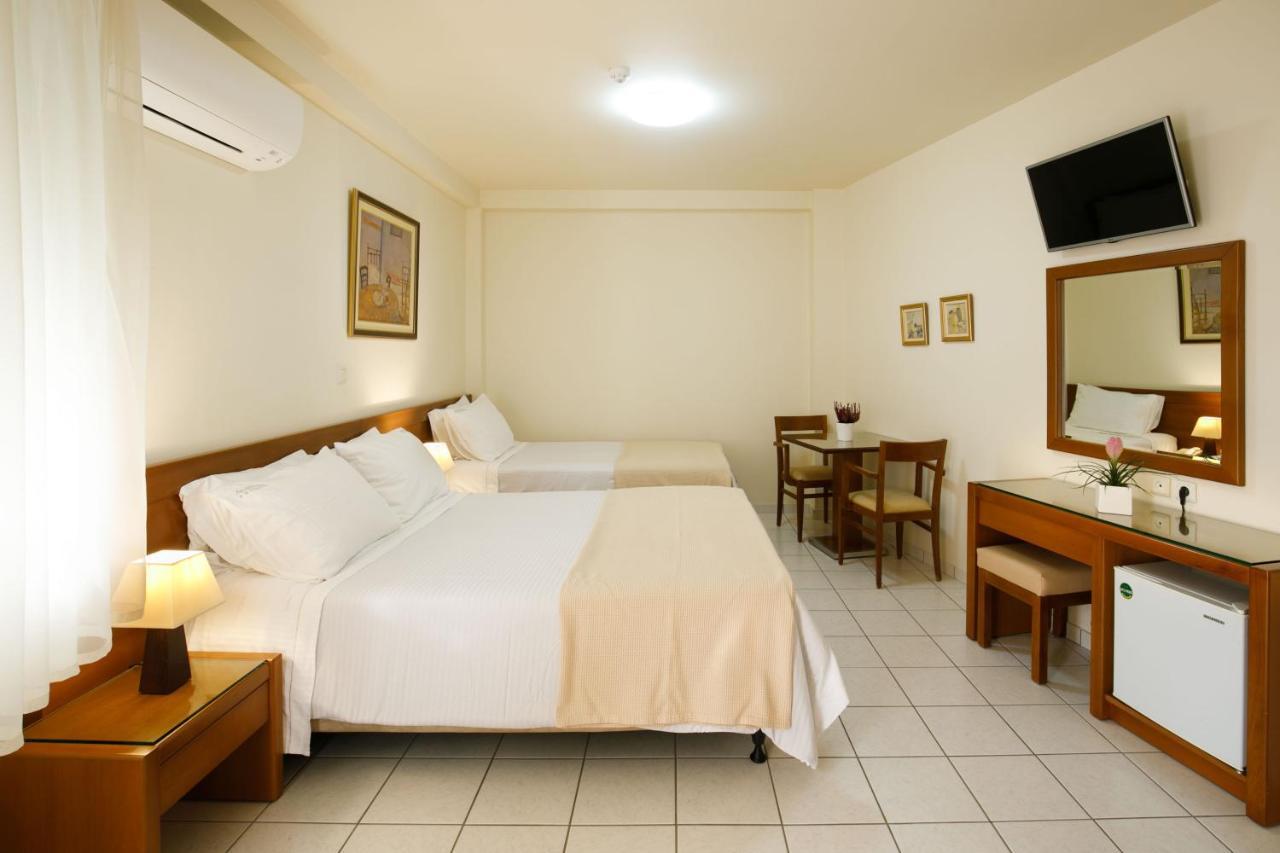 Hotel Athina Lamía Exteriör bild