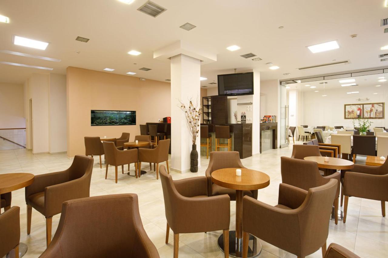 Hotel Athina Lamía Exteriör bild
