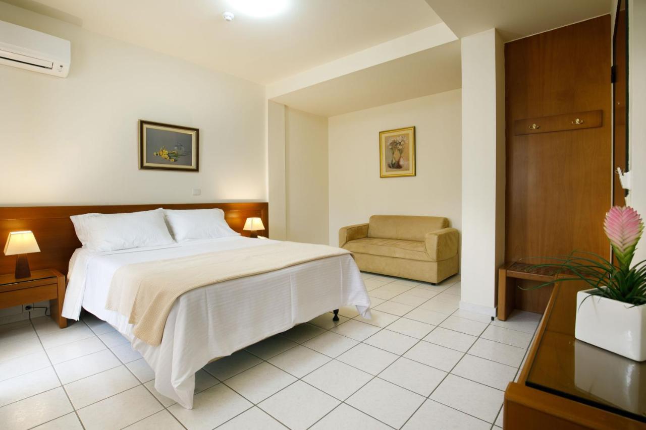 Hotel Athina Lamía Exteriör bild